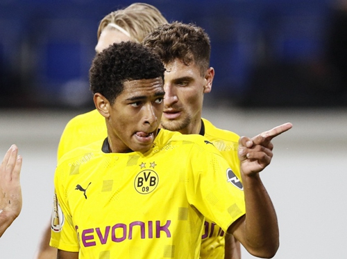 上依然占据 上依然占据